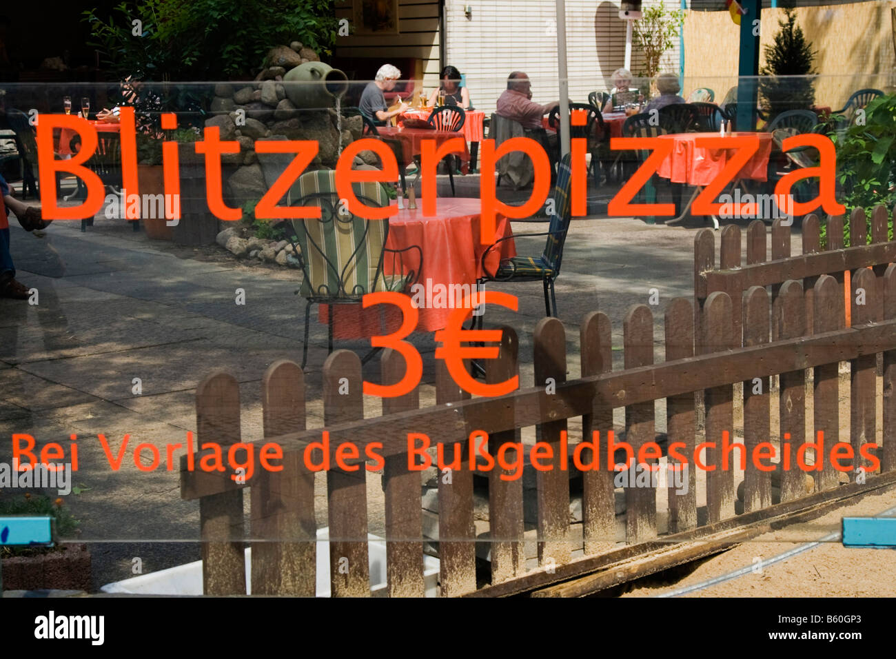 Blitzerpizza, Blitz Pizza Restaurant Werbung Stockfoto