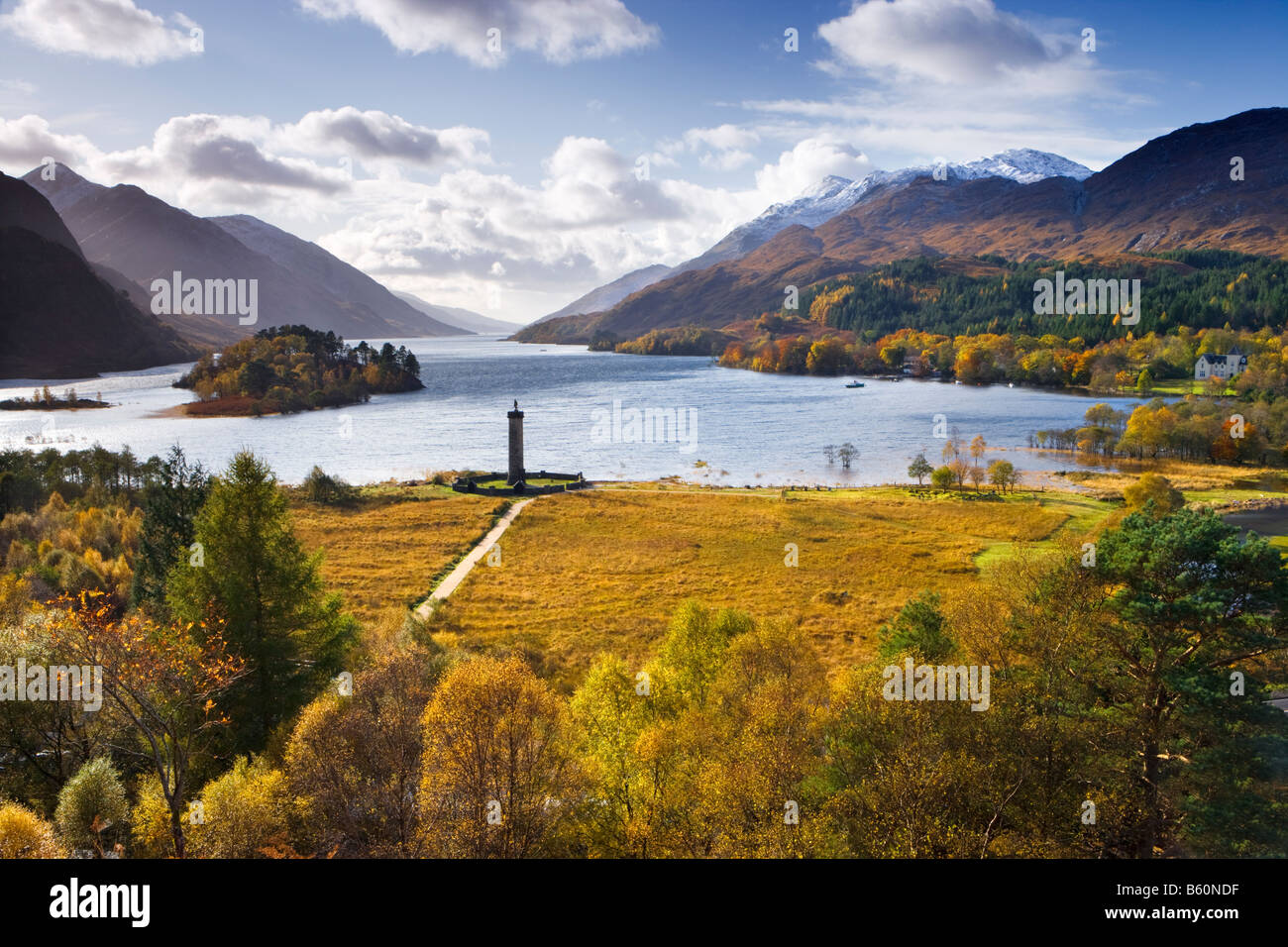 Glenfinnan Monument und Loch Shiel, Highland, Schottland, UK Stockfoto