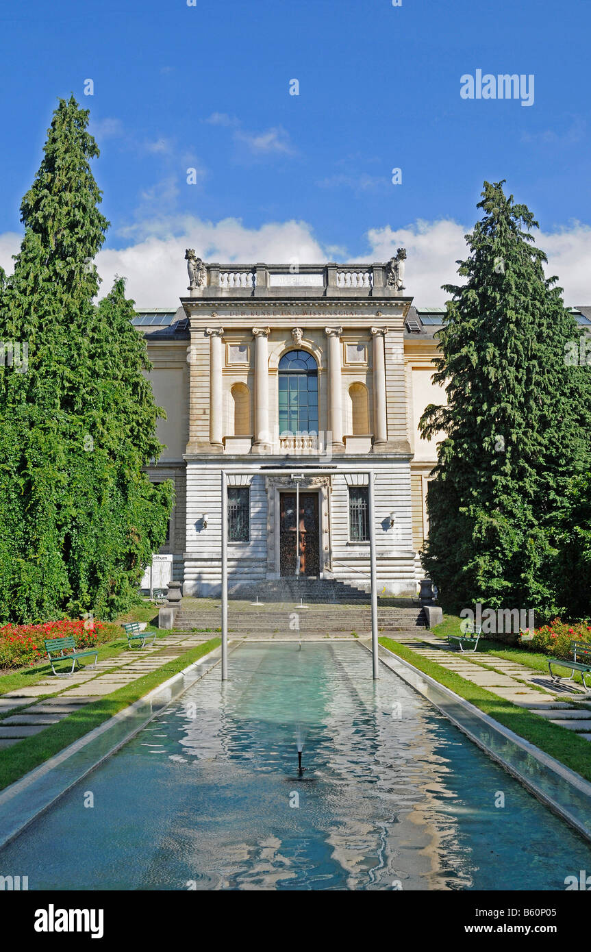 Brunnen, Park, Kunstmuseum, Betonung der Schweizer Kunst, Solothurn, Schweiz, Europa Stockfoto