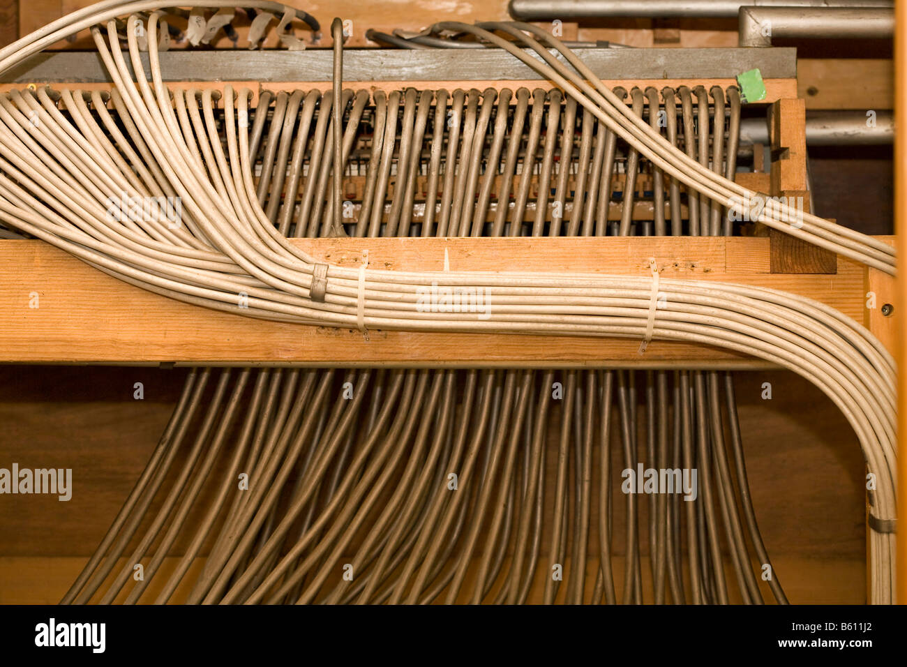 Der Resonanzboden, Brust oder Windlade verwendet, um den Wind zu den Rohren  ein privat restaurierten Orgel am Orgelhof direkt Stockfotografie - Alamy