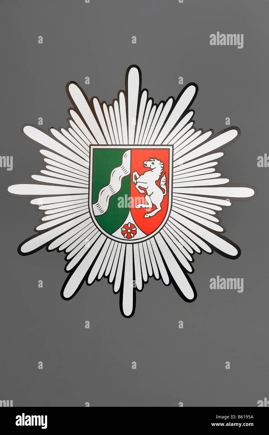 photo Nordrhein Westfalen Wappen Bilder https www alamy de stockfoto wappen der nrw polizei 20927462 html