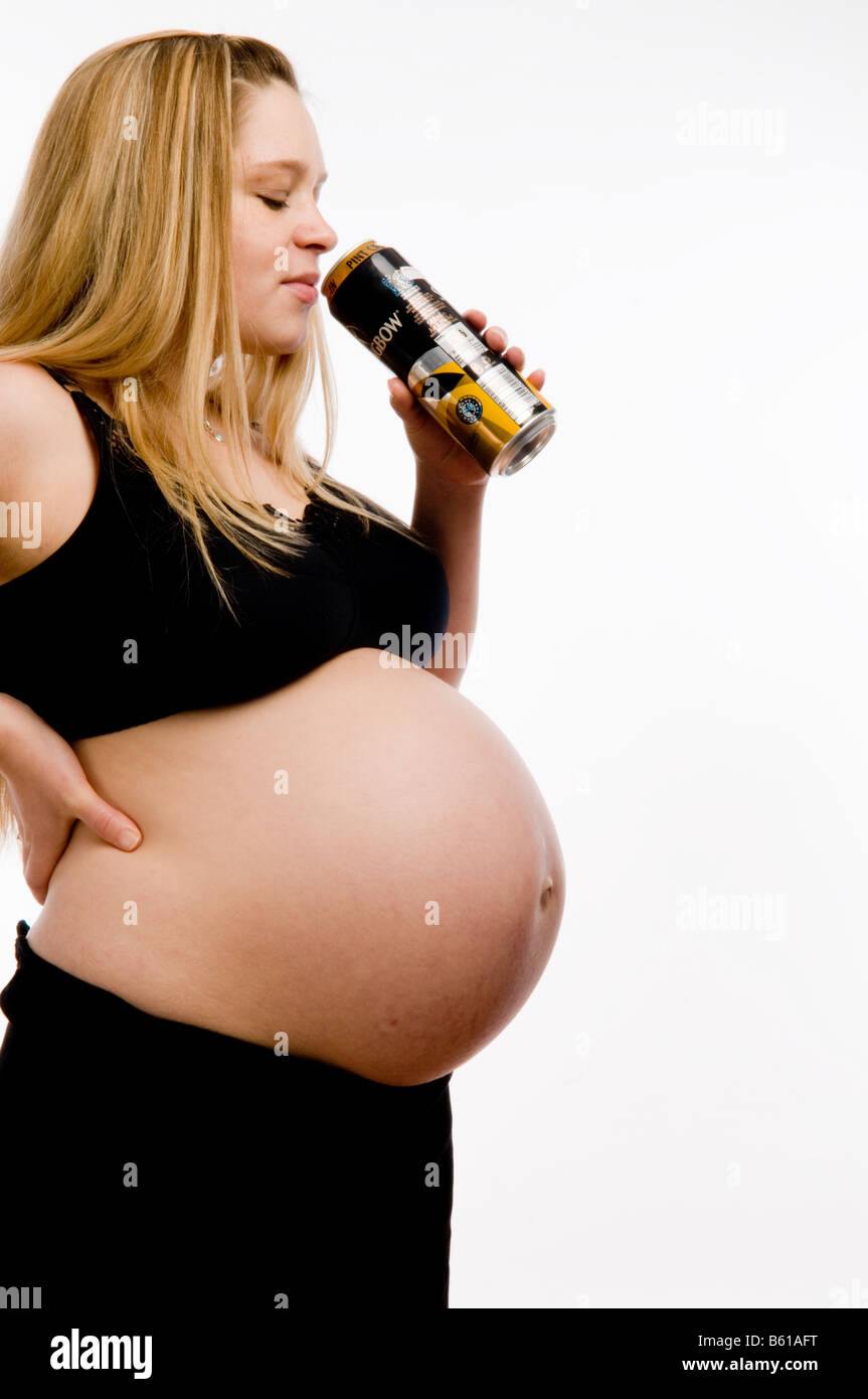 Chav girl blonde Fotos und Bildmaterial in hoher Auflösung Alamy