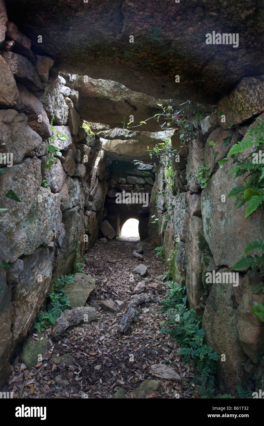 Innenraum Giant's Tomb, Pascaredda in der Nähe von Calangianus, Sardinien, Italien, Europa Stockfoto