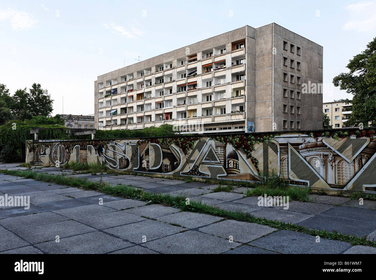 Gebaude aus ddr zeiten -Fotos und -Bildmaterial in hoher Auflösung – Alamy