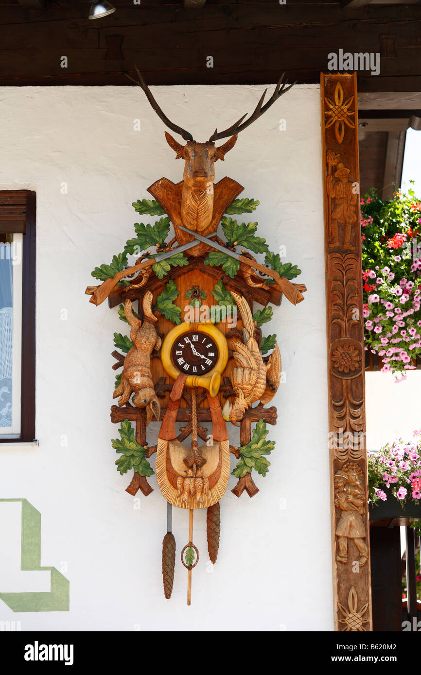 Kuckucksuhr in Oberammergau, Oberbayern, Deutschland, Europa Stockfoto