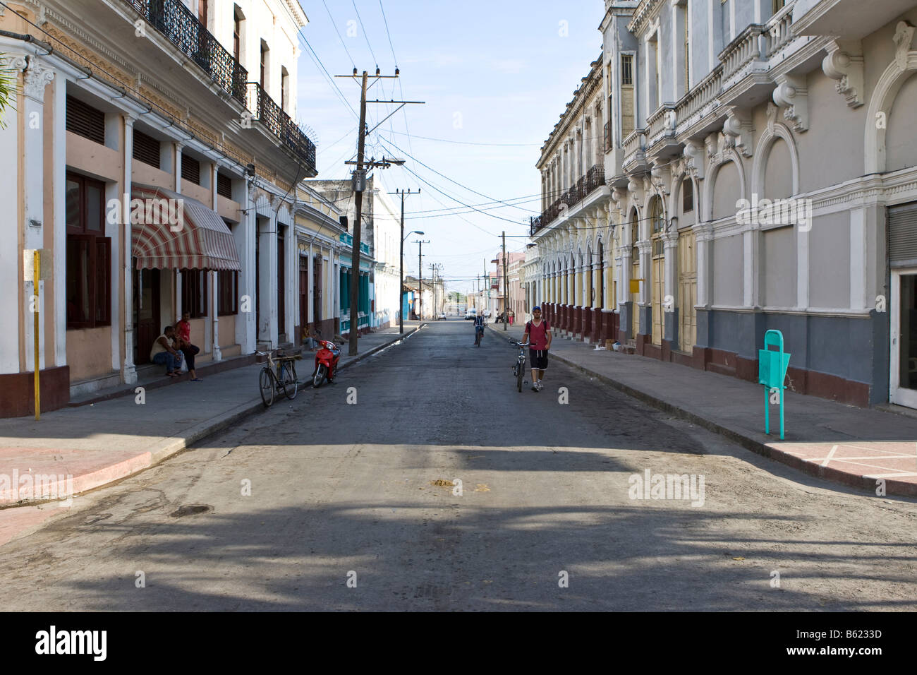 Straße in Cienfuegos, Kuba, Karibik, Amerika Stockfoto
