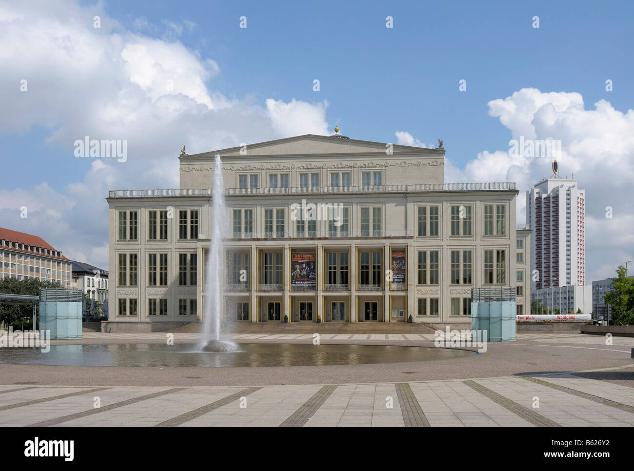 Brunnen vor der Oper, Augustusplatz Square, Leipzig, Sachsen, Deutschland, Europa Stockfoto