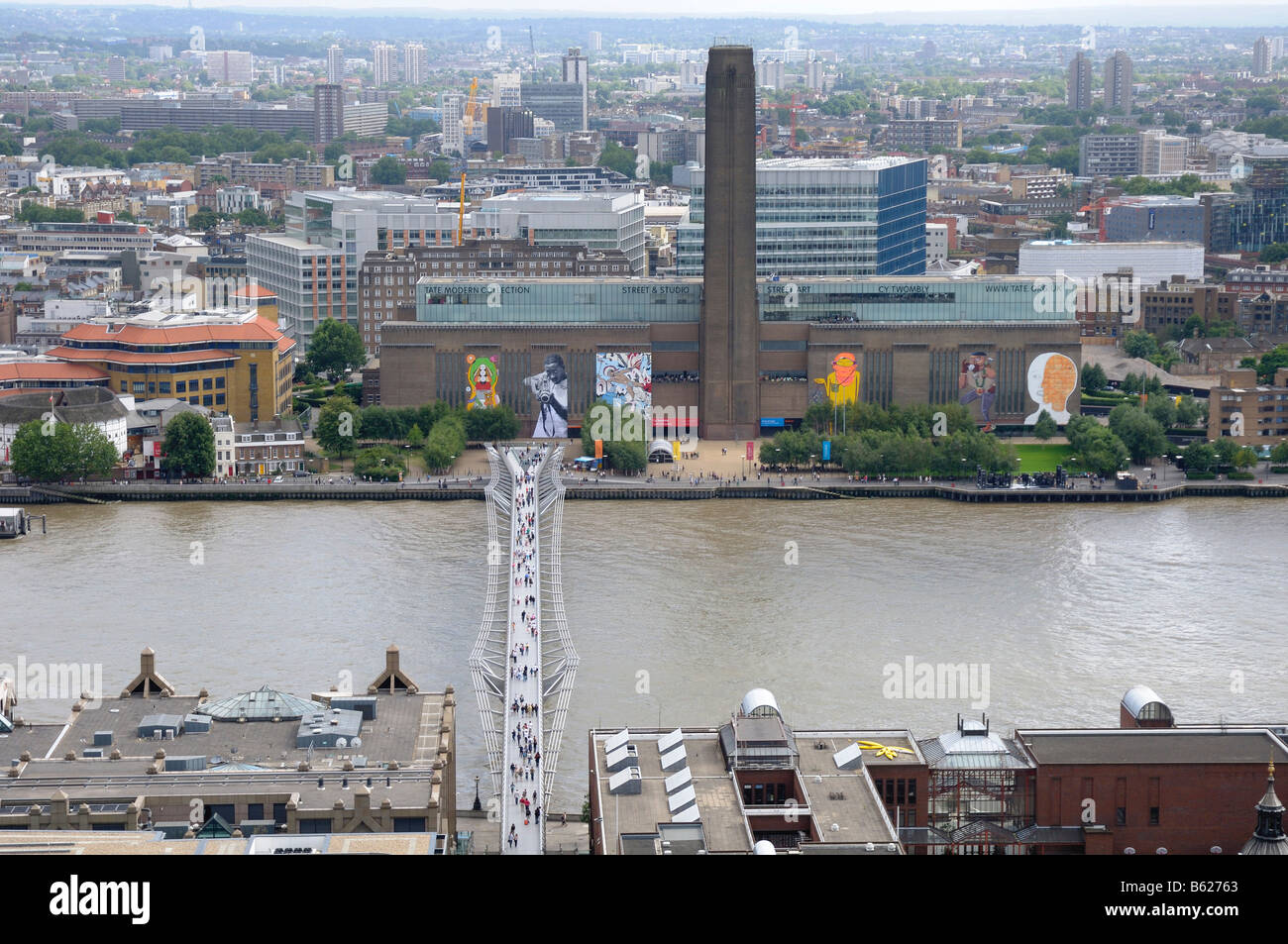 Millennium Bridge, Tate Gallery of Modern Art, London, Großbritannien, Europa Stockfoto