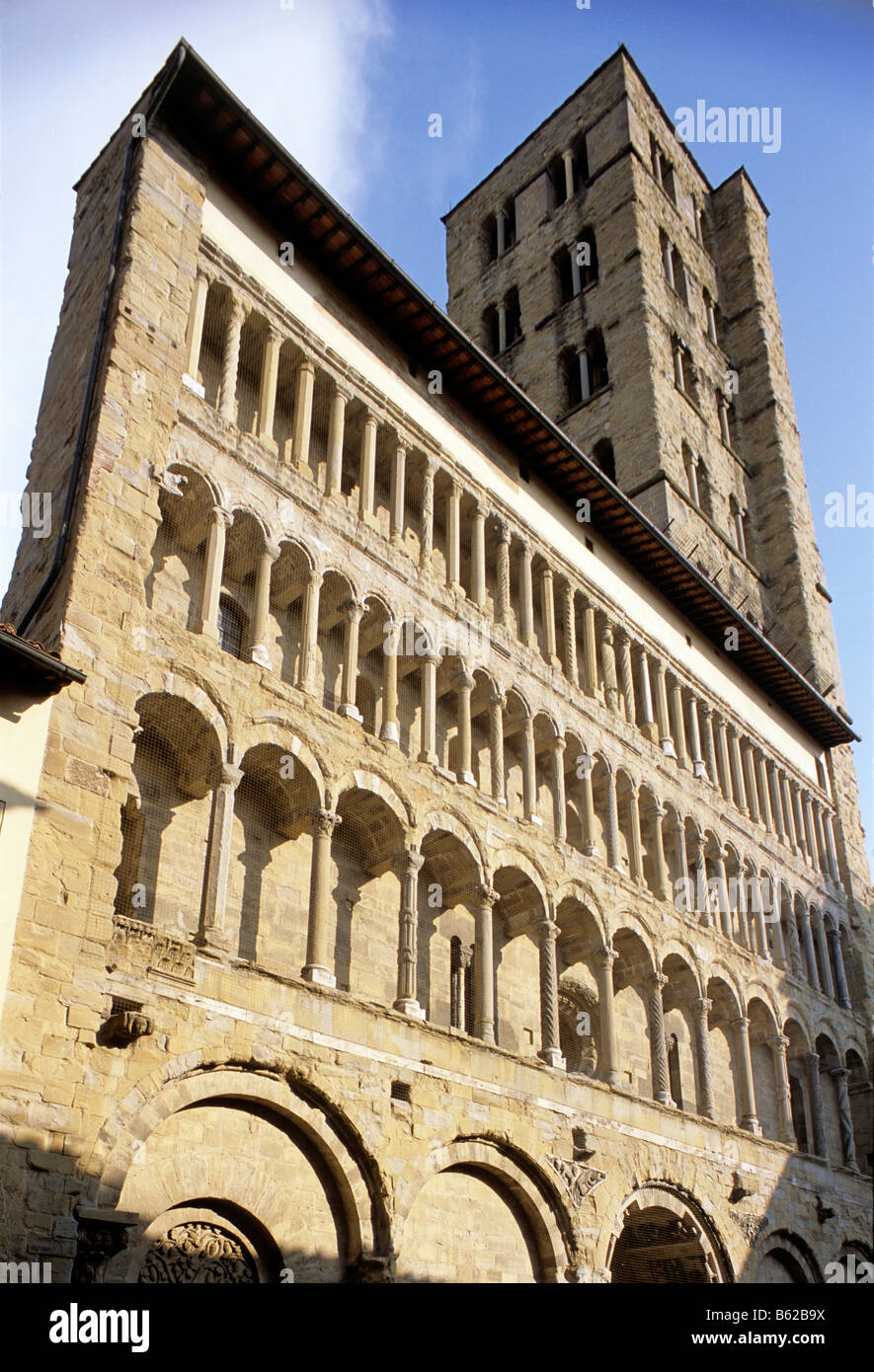 Spalte Fassade, Basilika Santa Maria Delle Pieve, Arezzo, Toskana, Italien, Europa Stockfoto