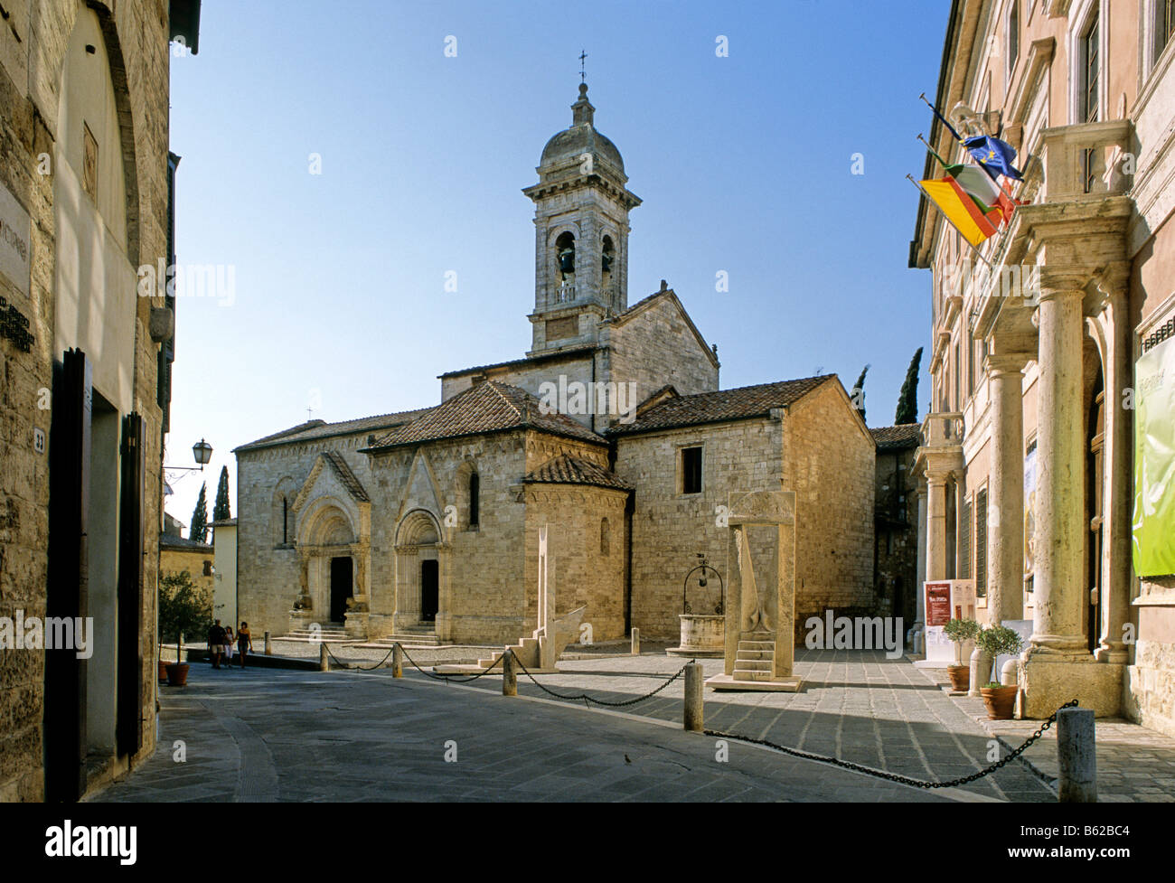 Stiftskirche, Pieve dei Santi Quirico e Giulitta, Pieve di Orsenna, Palazzo Chigi, San Quirico d' Orcia, Val d' Orcia, Pro Stockfoto