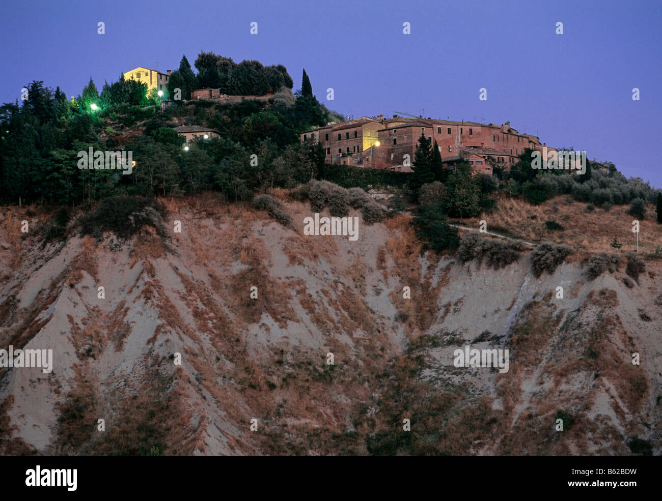 Chiusure bei Dämmerung, Asciano, Kreta, Provinz Siena, Toskana, Italien, Europa Stockfoto