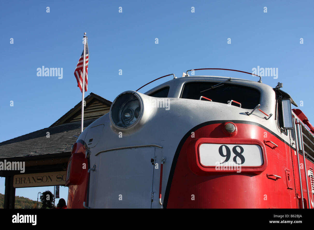 Branson Scenic Railway Diesel-Zug an der 1950 Jahre alten Zugdepot trainieren Missouri Stockfoto