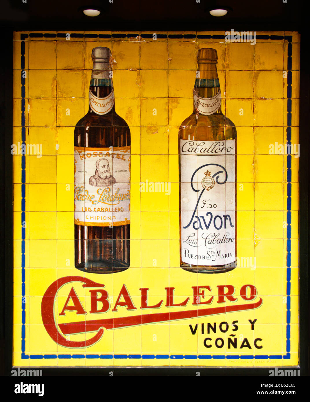Alte spanische Bill Werbung Bier, Sevilla, Andalusien, Spanien, Europa Stockfoto