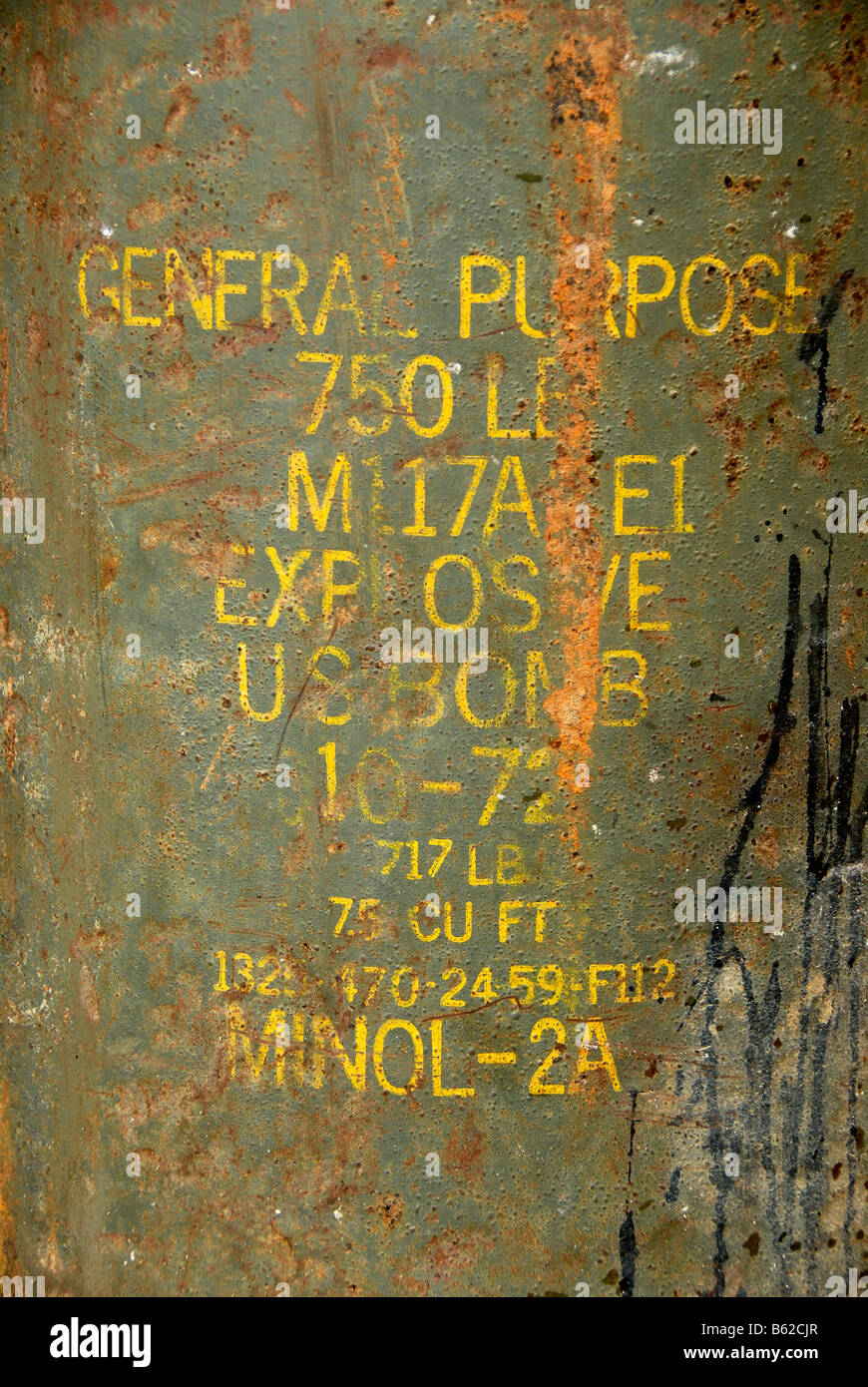 Schreiben, General Purpose 750LB Explosive uns Bombe, auf ein Blindgänger der USA aus dem Vietnamkrieg 1972, Phonsavan, Xieng Khuan Stockfoto