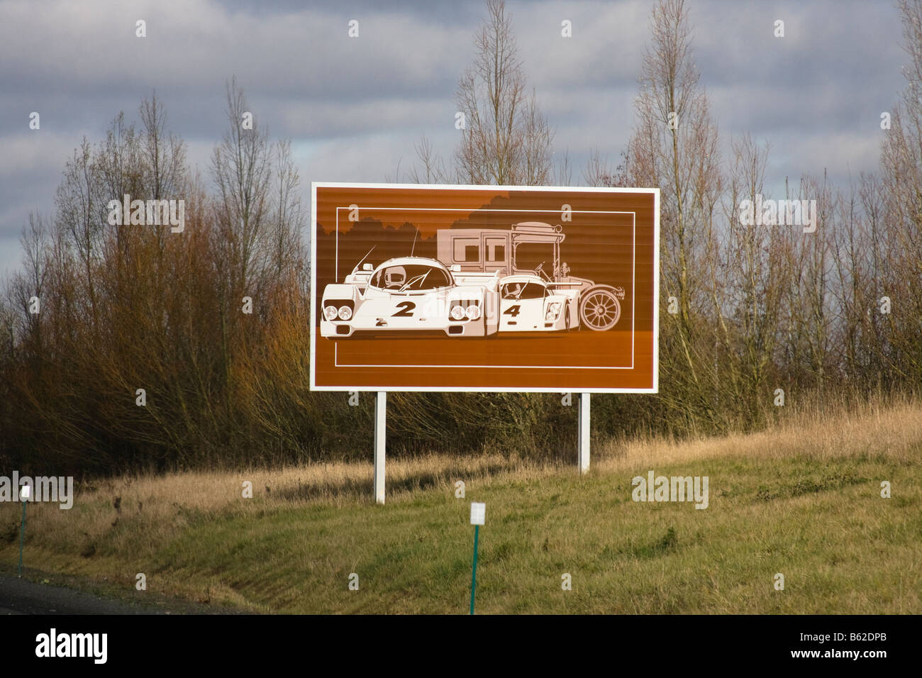 Le Mans Tourist Schild auf Autoroute in Frankreich Stockfoto