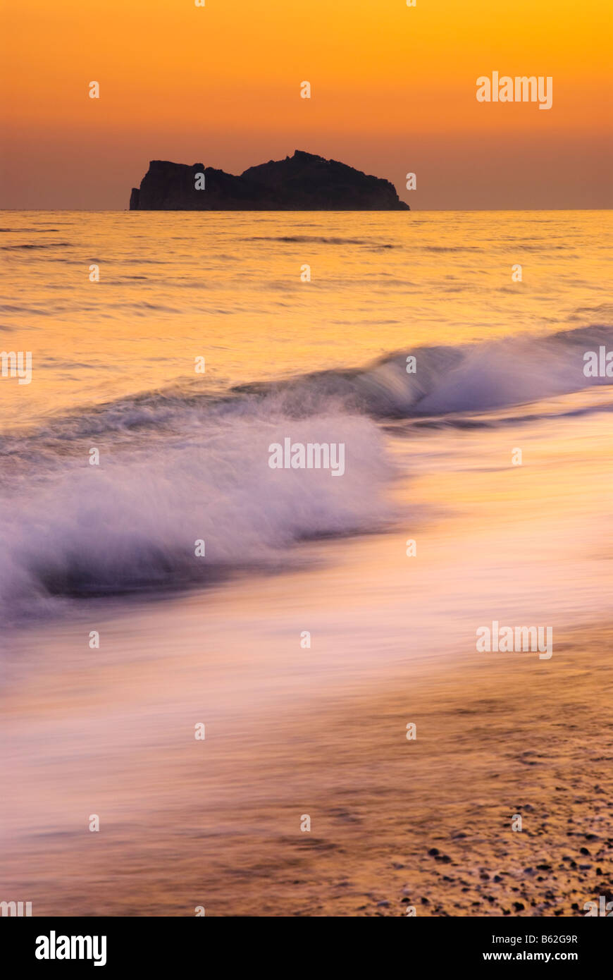 Strand von Sarigerme, Dalaman, Türkei. Oktober-Sonnenuntergang. Stockfoto