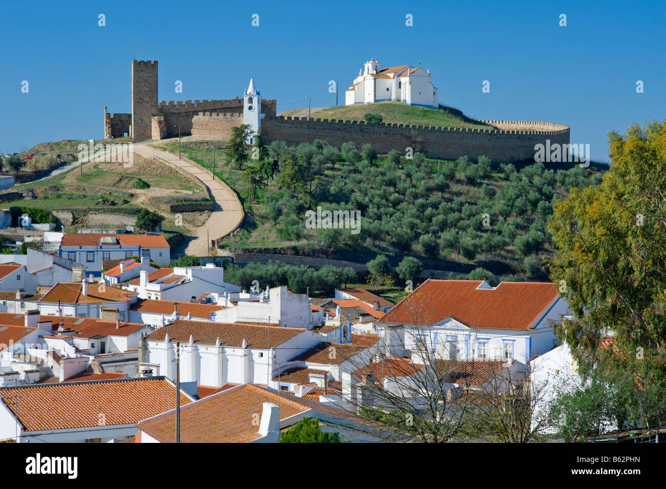 Portugal Alentejo, Arraiolos Burg, die Igreja Salvador Kirche und Stadt Stockfoto