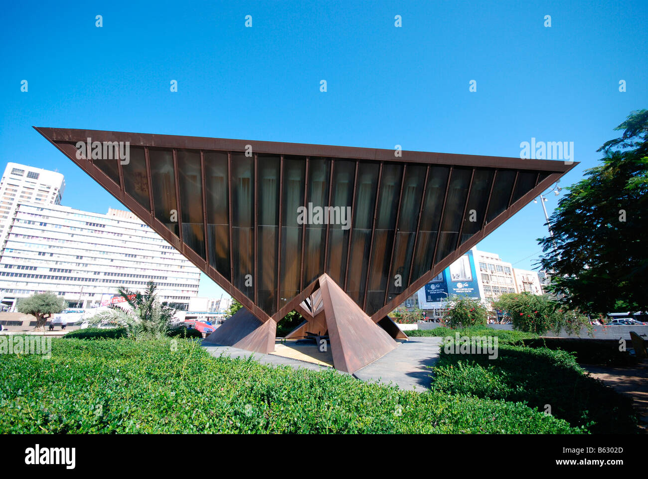 Israel Tel Aviv Holocaust Gedenkstätte Skulptur auf dem zentralen Platz von Tel-Aviv-Rabin-Platz von Yigal Tumarkin Stockfoto