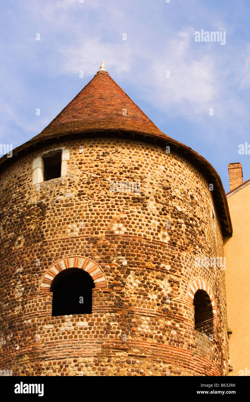 Niedrigen Winkel Ansicht des Turmes ein Fort, Le Mans, Sarthe, Pays-de-la-Loire, Frankreich Stockfoto