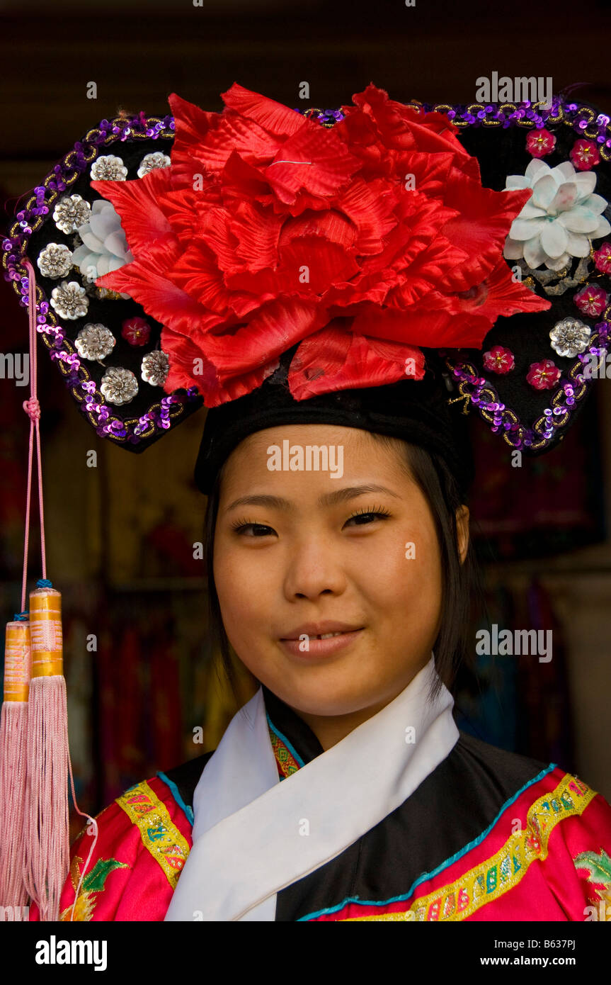 Frau trägt einen chinesischen Tracht Peking China Stockfoto