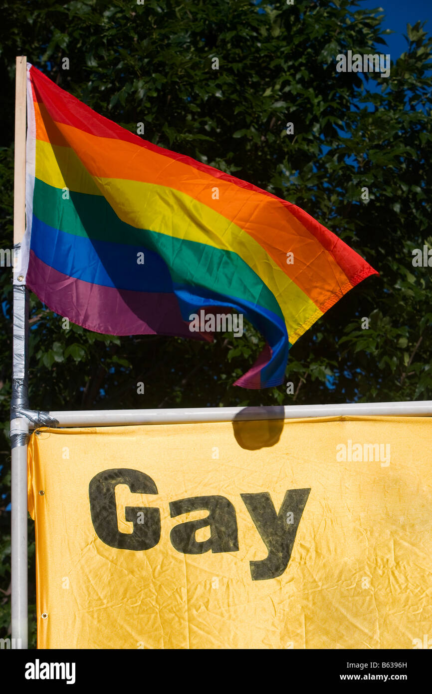 Nahaufnahme einer gay-Pride Flagge flattern, Boys Town, Chicago, Illinois, USA Stockfoto