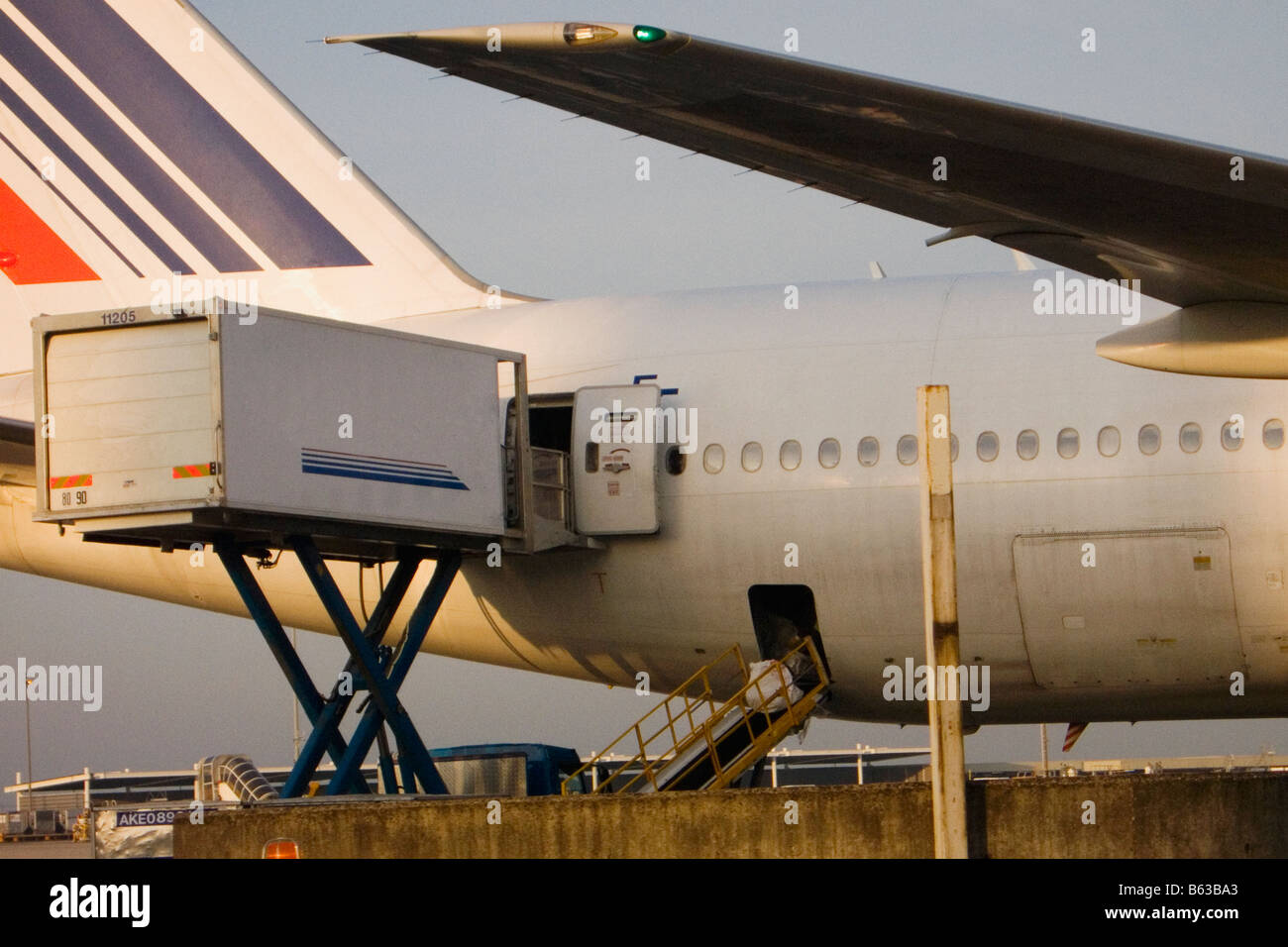 Deck laden in einem Flugzeug, Paris, Ile de France, Frankreich Stockfoto