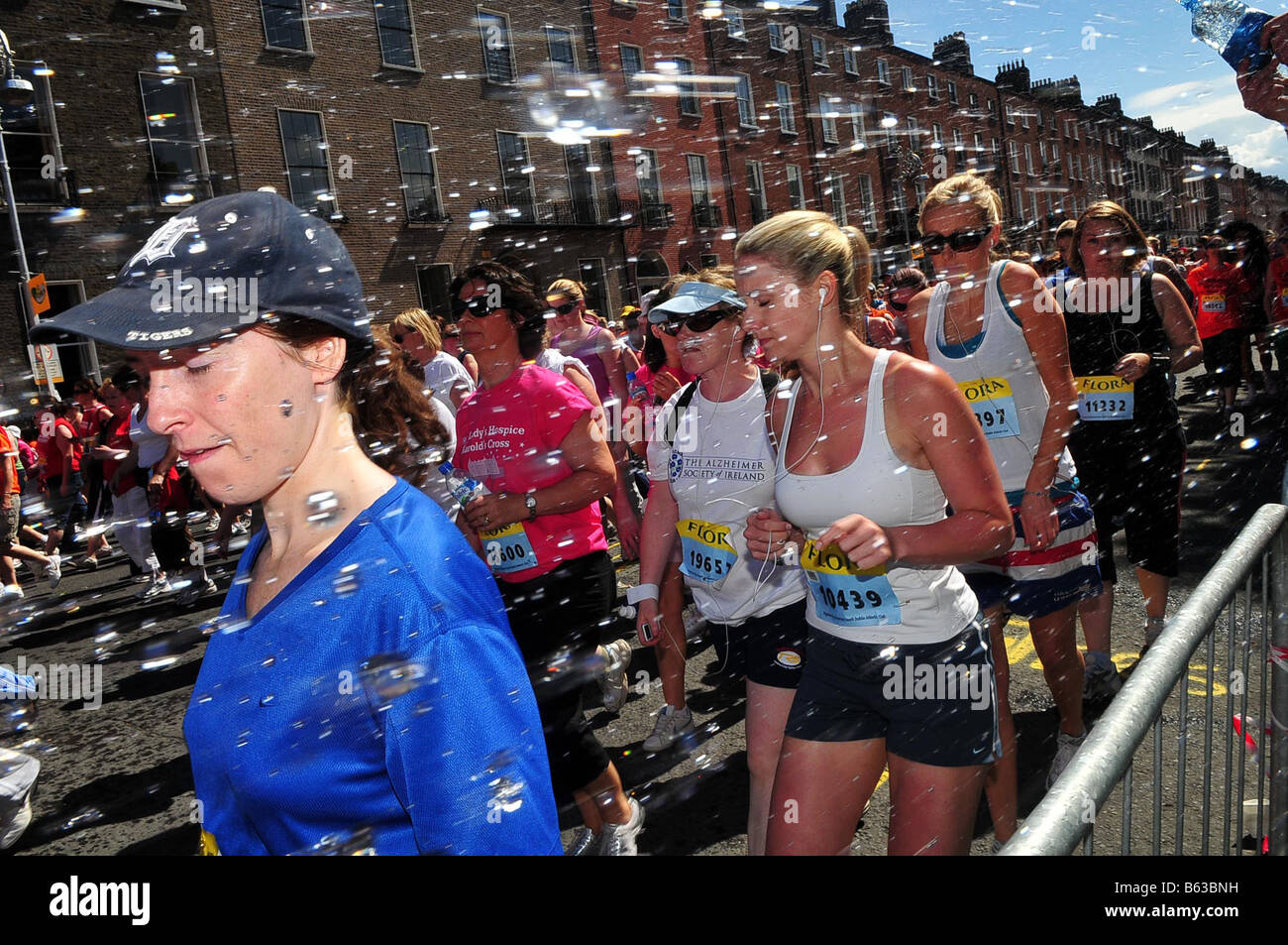 Bei den Frauen s Mini-Marathon Start Linie Fitzwilliam St Dublin Irland Stockfoto
