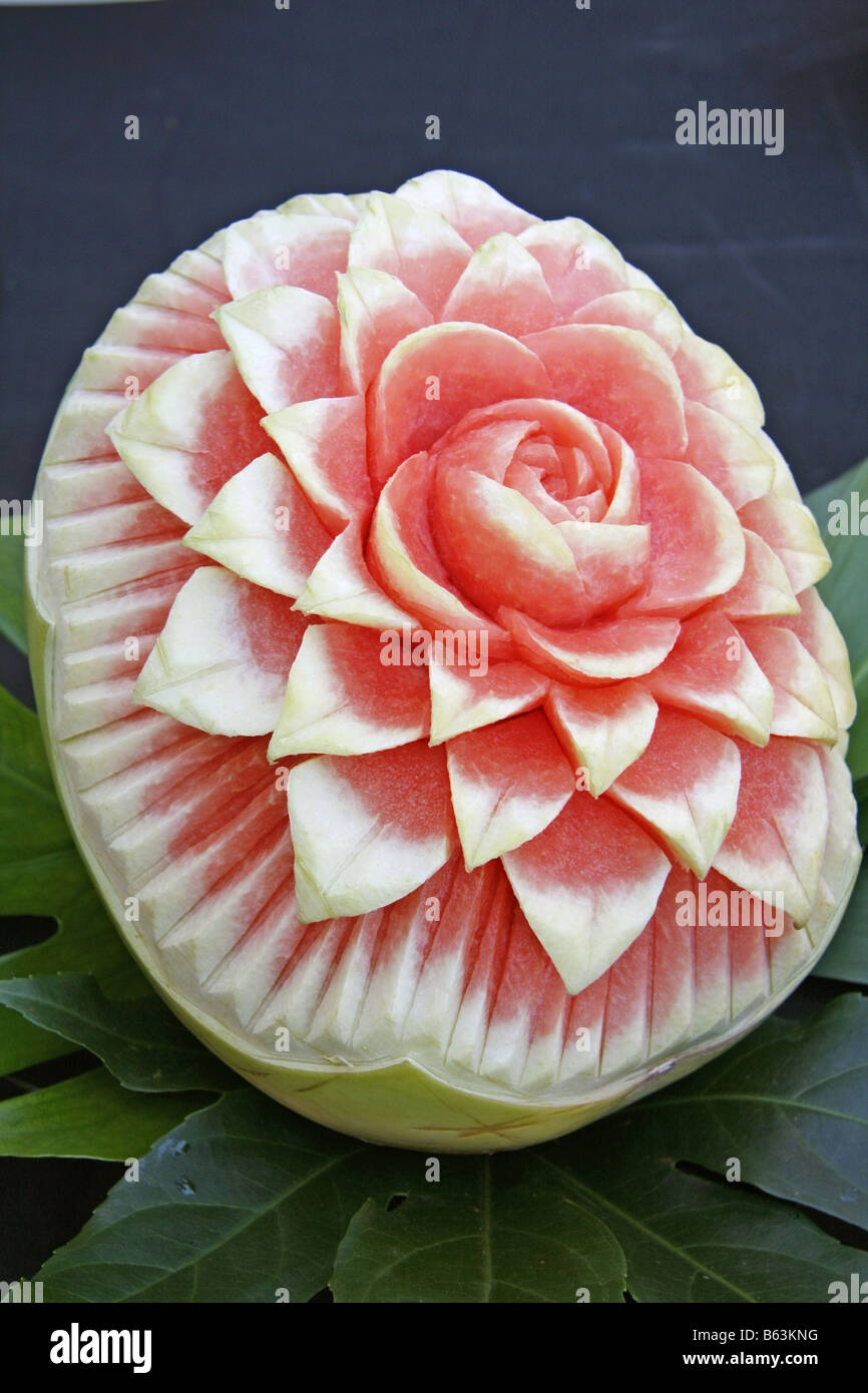 Geschnitzte Wassermelone. Thai-Stil. Stockfoto