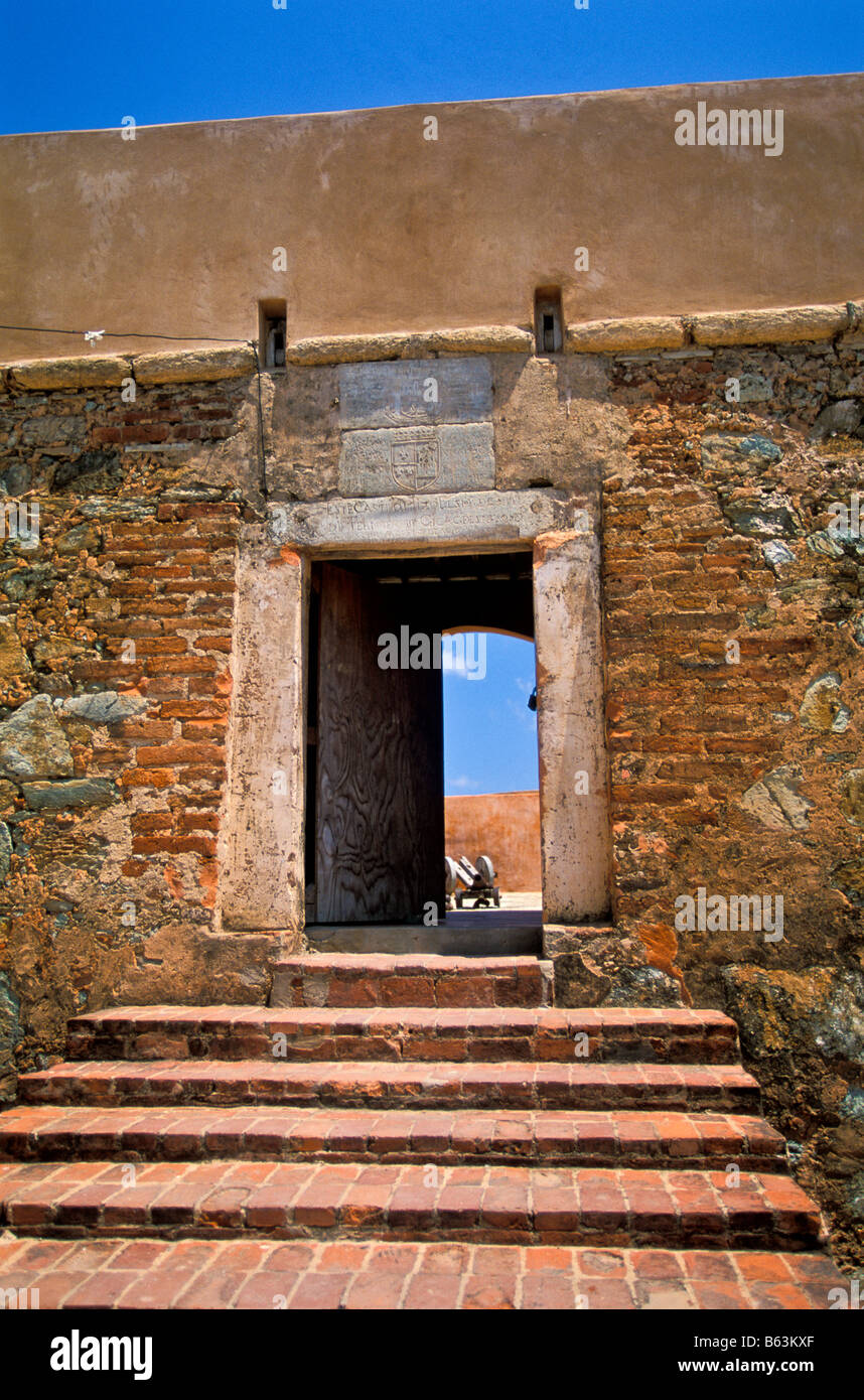 Venezuela Isla Margarita Insel Castillo de Santa Rosa Fort Eingangstor ...