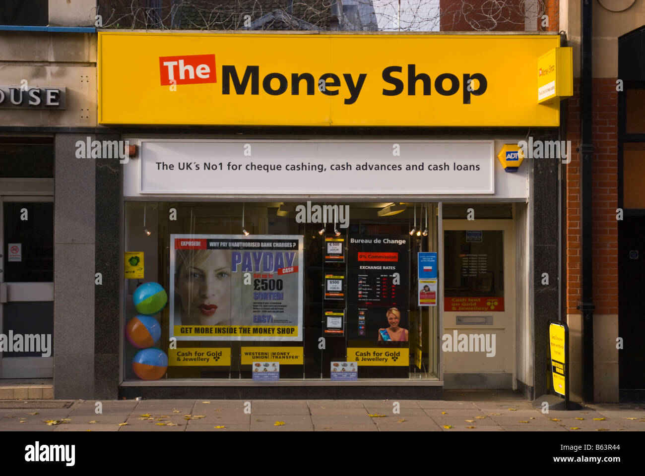 Die Geld-Shop für die Einlösung von Schecks, Bargeld Vorschüsse und Darlehen in Norwich, Norfolk, Großbritannien Stockfoto