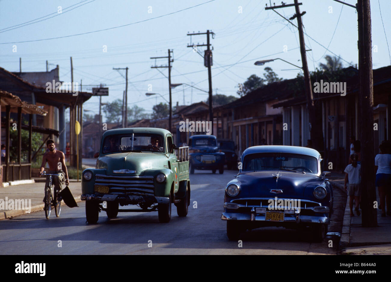 Alte amerikanische Oldtimer auf dem Lande in der Nähe von Havanna Kuba 1993 Stockfoto