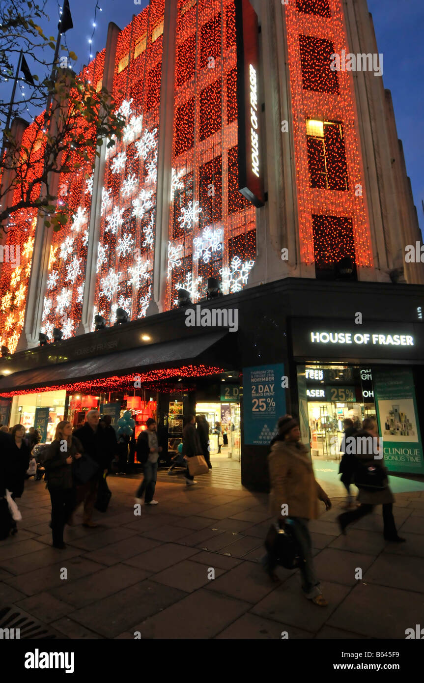 House of Fraser Kaufhaus Eingang Oxford Street mit Weihnachtsbeleuchtung West End London England Großbritannien Stockfoto
