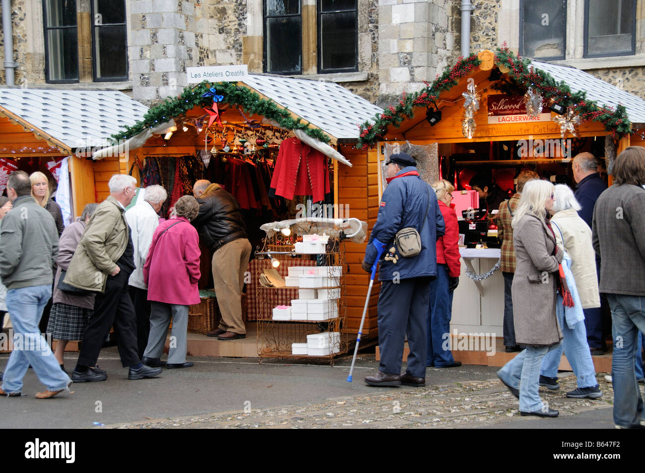 Winchester Kathedrale Weihnachtsmarkt Hampshire England UK Stockfoto