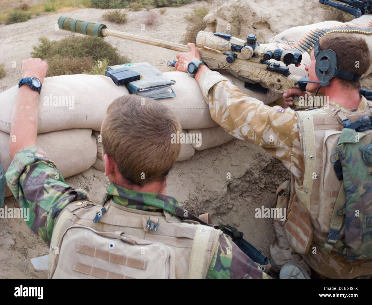 British Army Sniper durch Scharfschützen Gewehr Sehenswürdigkeit in Helmand Provinz Afghanistans Stockfoto