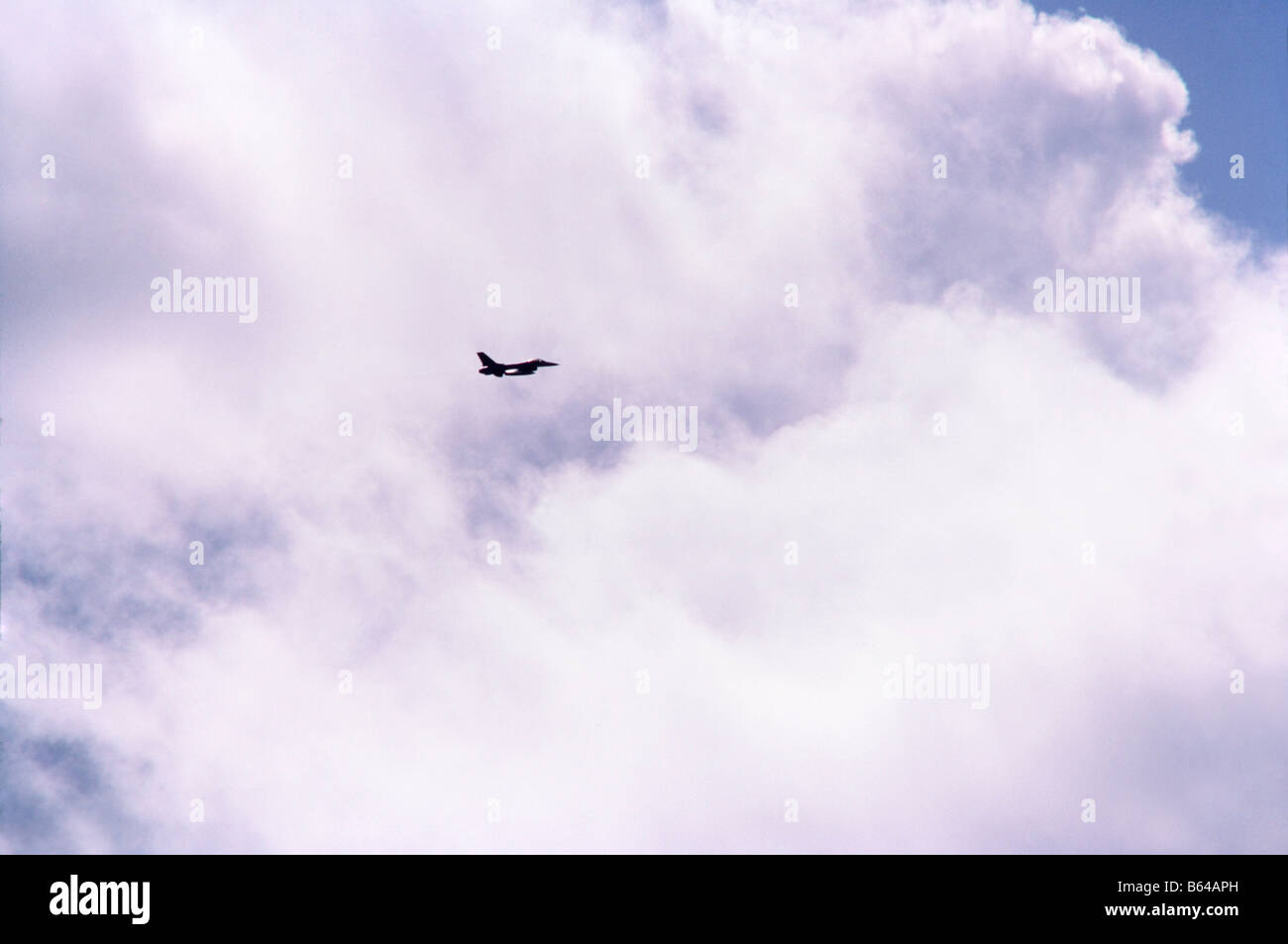 US Air Force f-16 im Flug Stockfoto