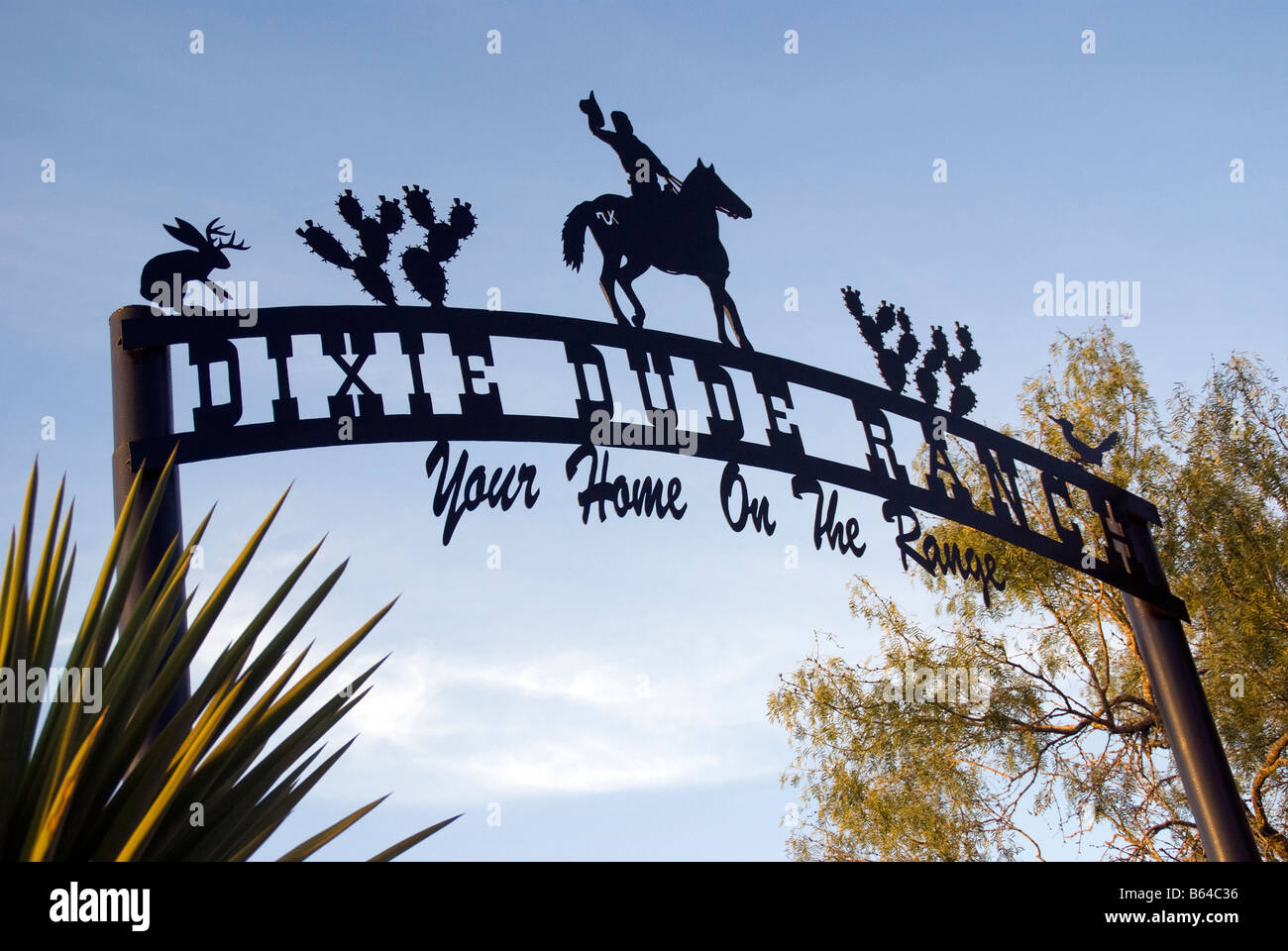Texas Hill Country, Dixie Dude Ranch, Tor-Schild am Eingang zur ranch Stockfoto