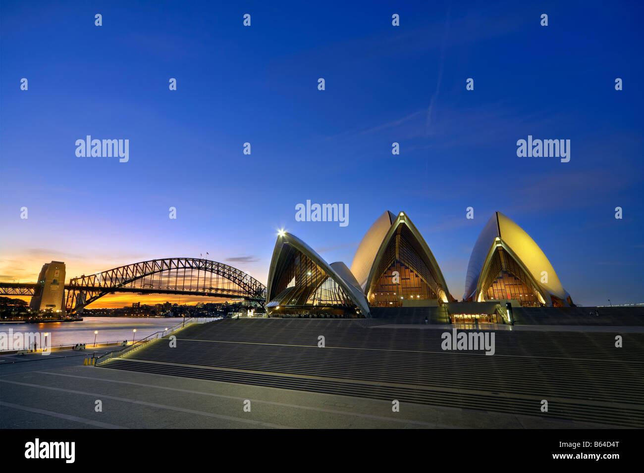 Sydney Opera House mit Sydney Harbour Bridge Stockfoto