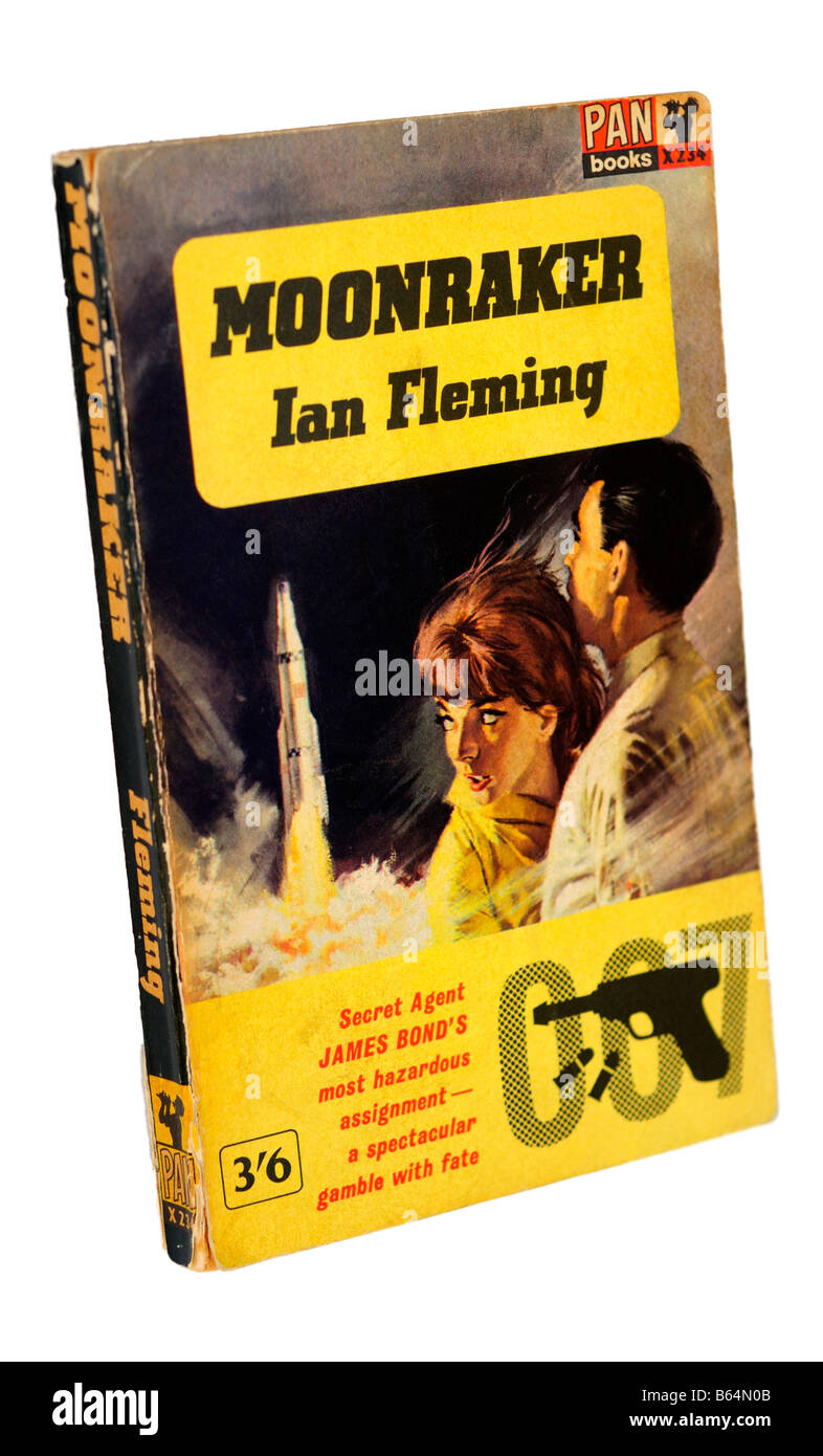 James Bond-Moonraker Taschenbuch von Ian Fleming Stockfoto
