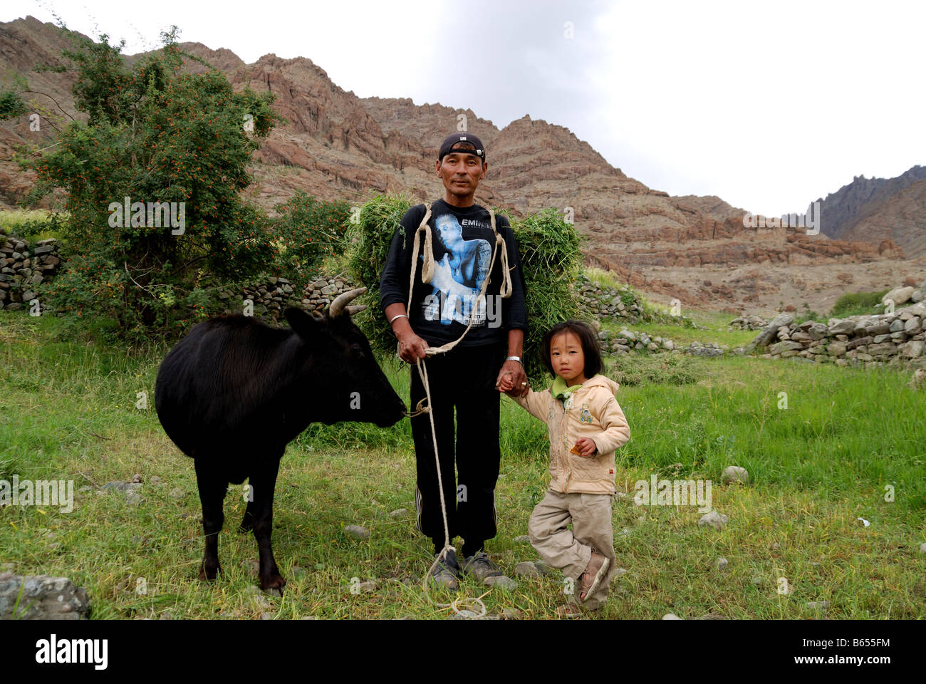 Ladakhi mit seiner Tochter Stockfoto