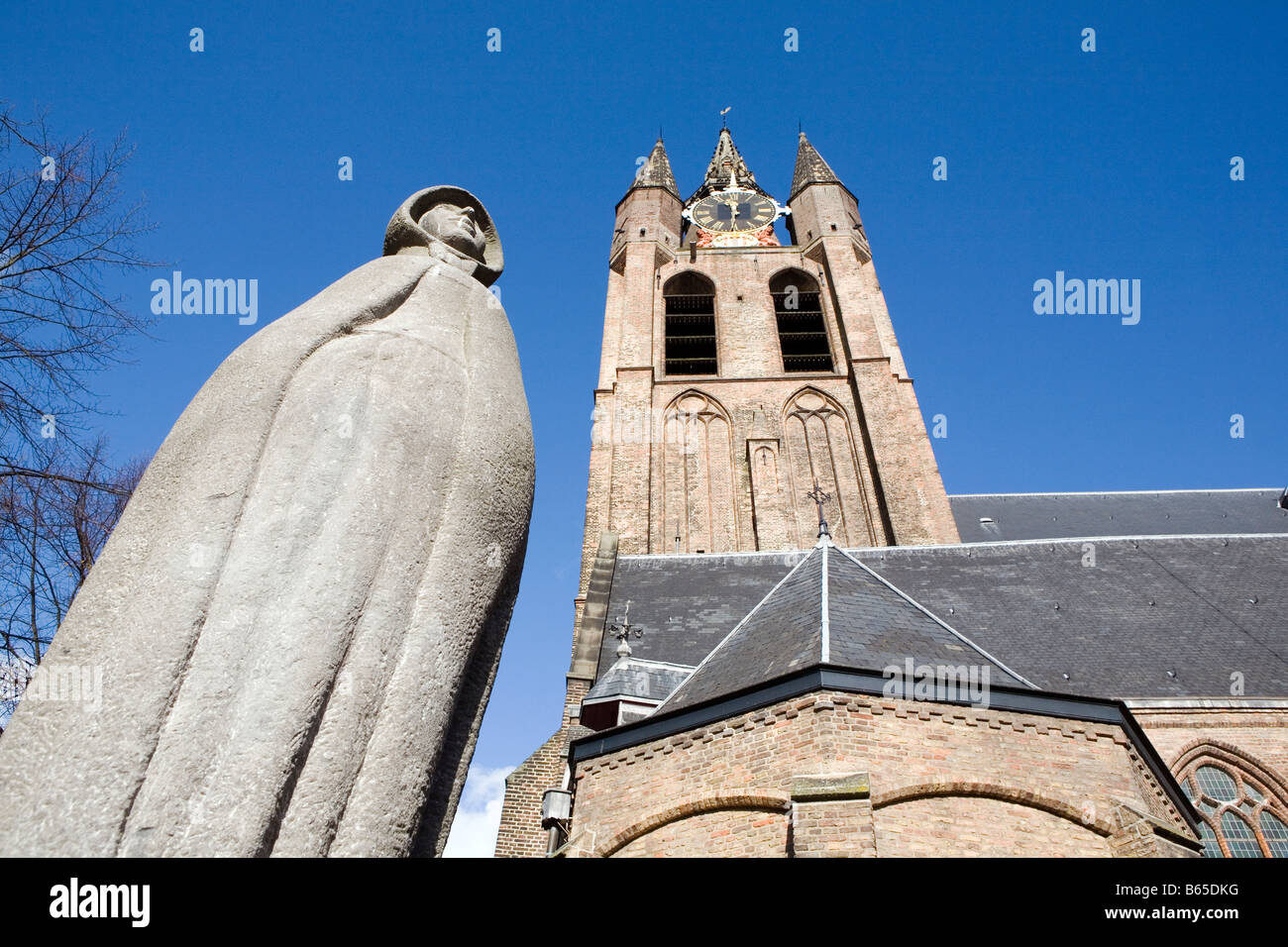 Die alte Kirche Oude Kerk in Delft Niederlande Stockfoto
