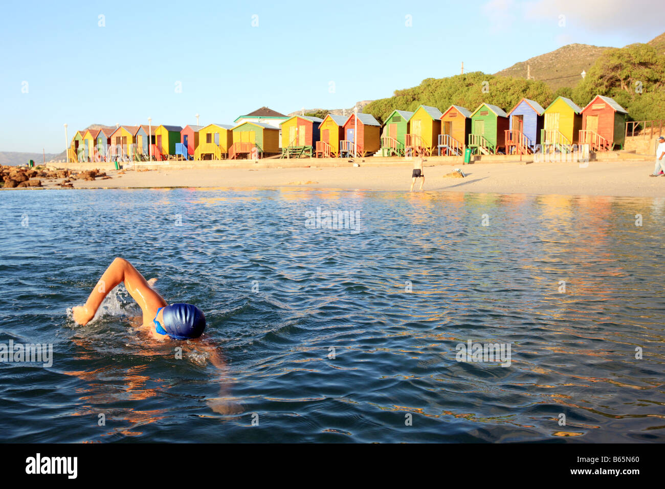 Schwimmen vom Strand, Kapstadt, Südafrika Stockfoto
