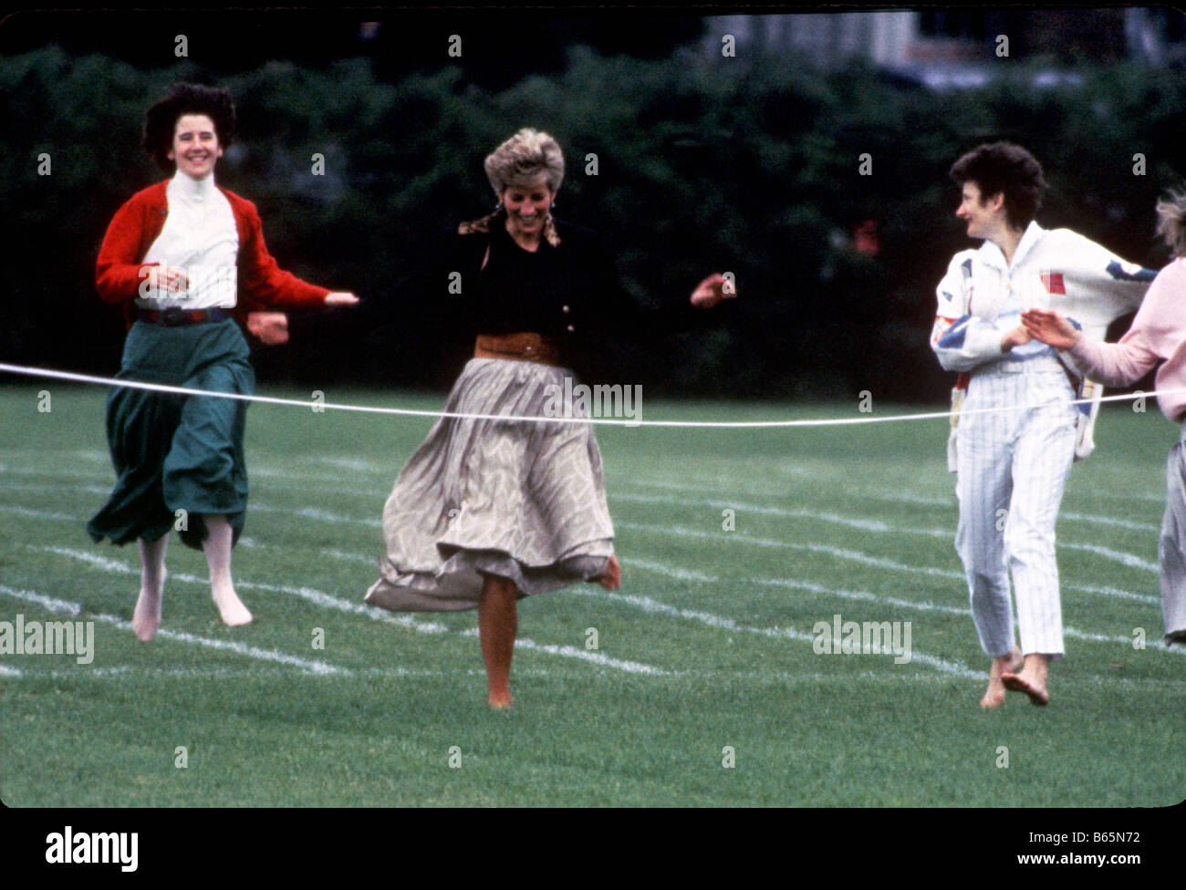 Prinzessin Diana bei ihrer Kinder Schulsporttag in Richmond Sportplatz London UK Stockfoto