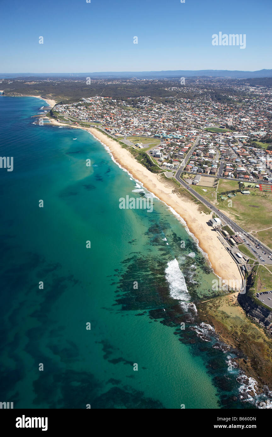 Beach Bar und Merewether Beach Newcastle New South Wales Australien Antenne Stockfoto