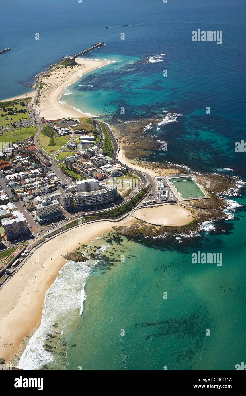 Newcastle Beach und Newcastle Ozean Bäder Newcastle New South Wales Australien Antenne Stockfoto