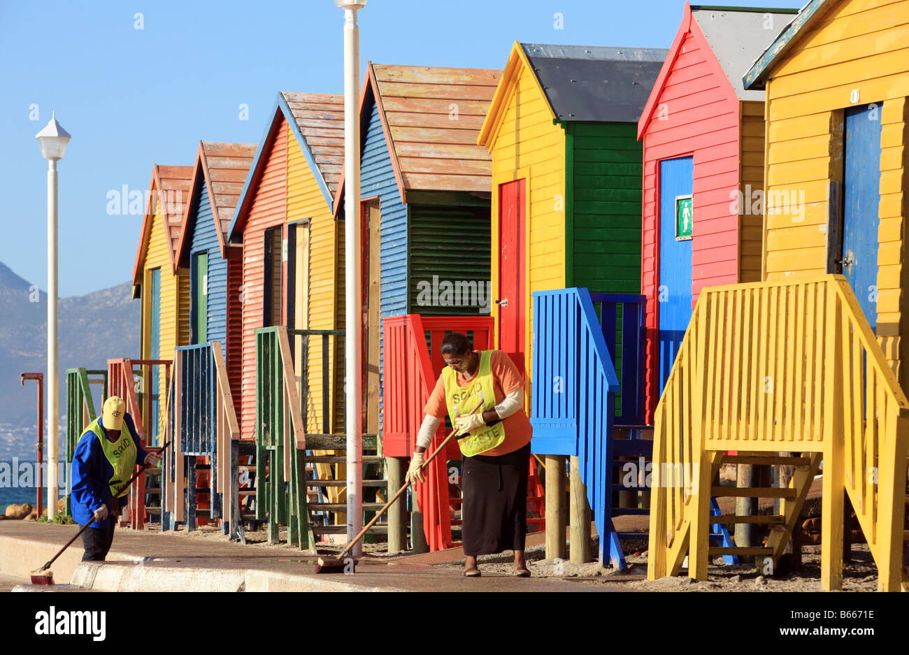 Strand Hütten, St James Strand, False Bay, Cape Town, Südafrika Stockfoto