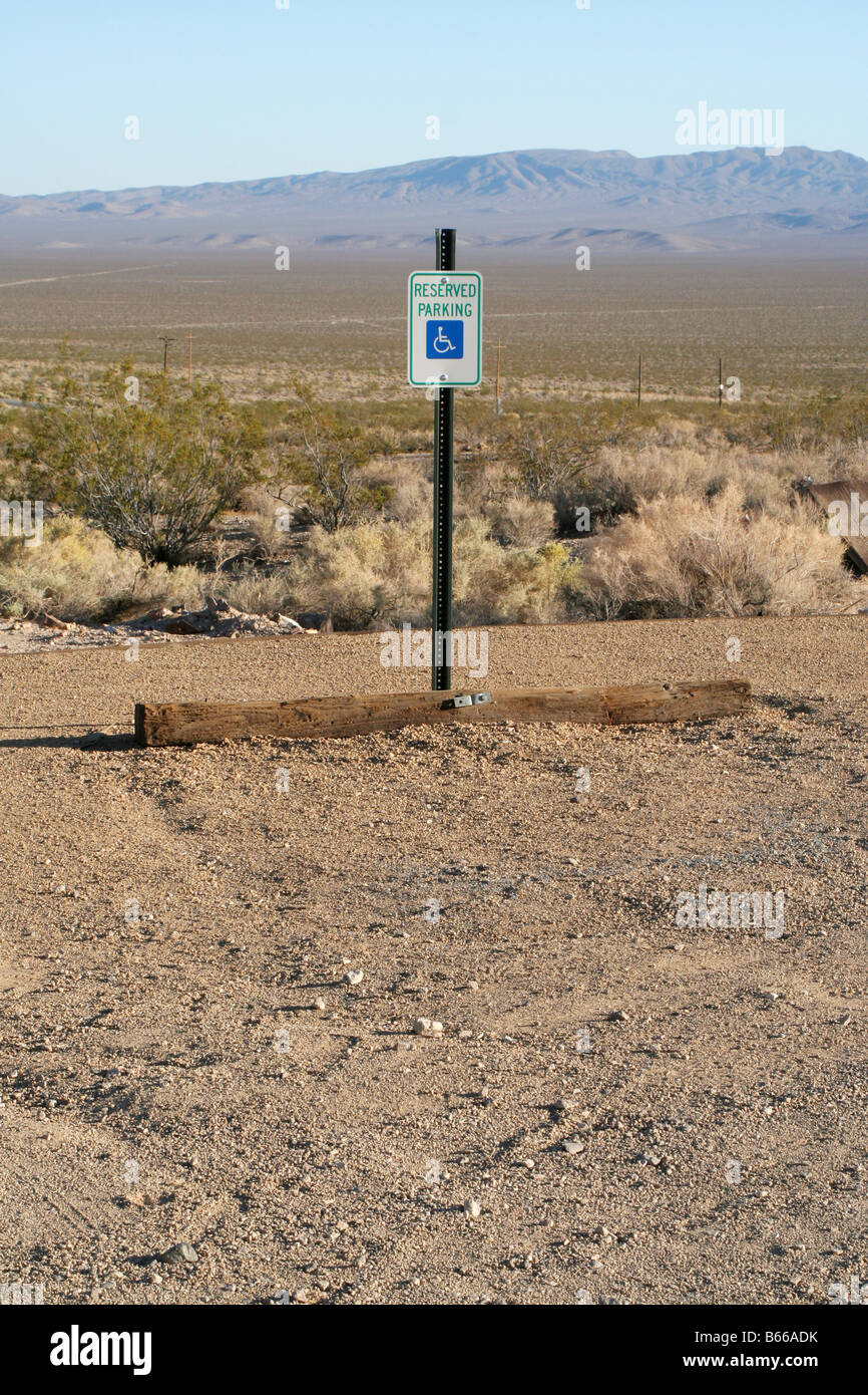 Leere Behinderte PKW-Stellplatz in den Death Valley National Park, California, Vereinigte Staaten von Amerika Stockfoto