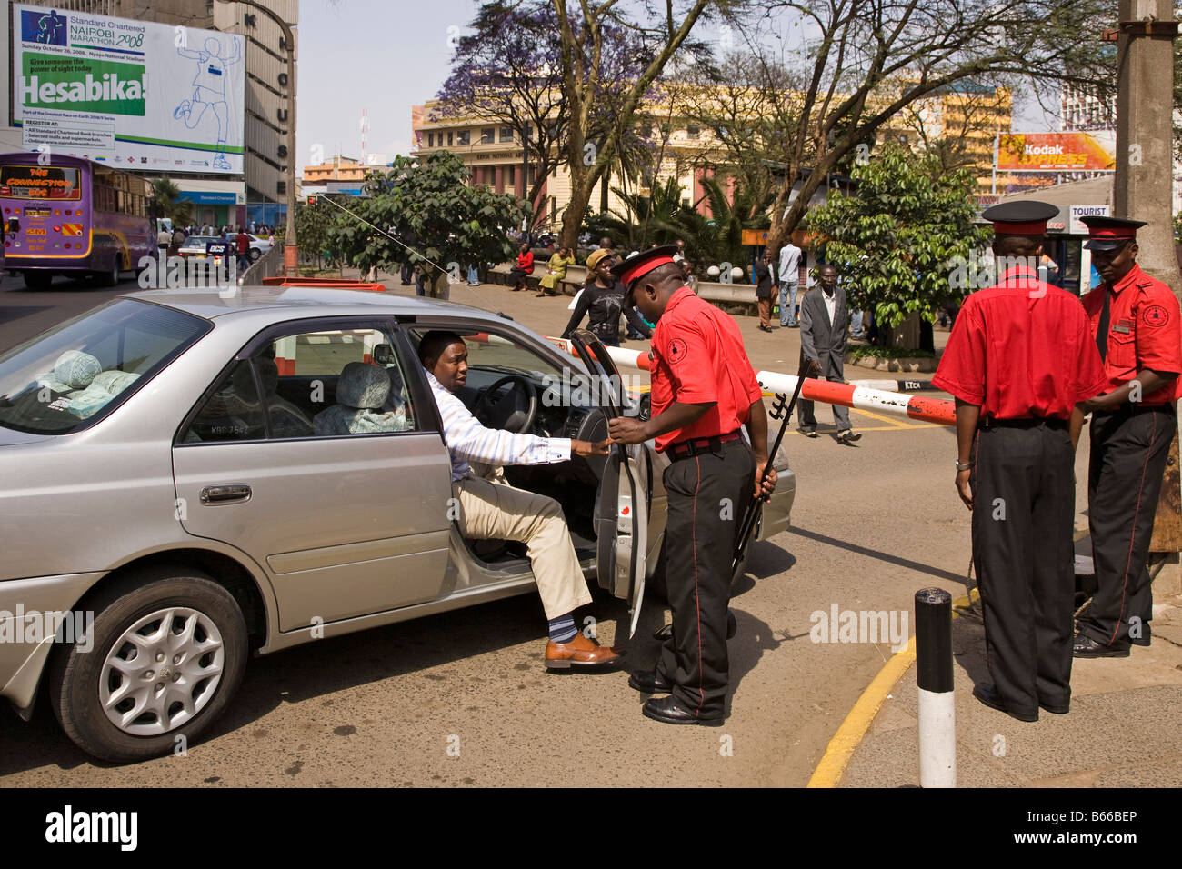 Sicherheits-check zentralen Nairobi Kenia Afrika Stockfoto