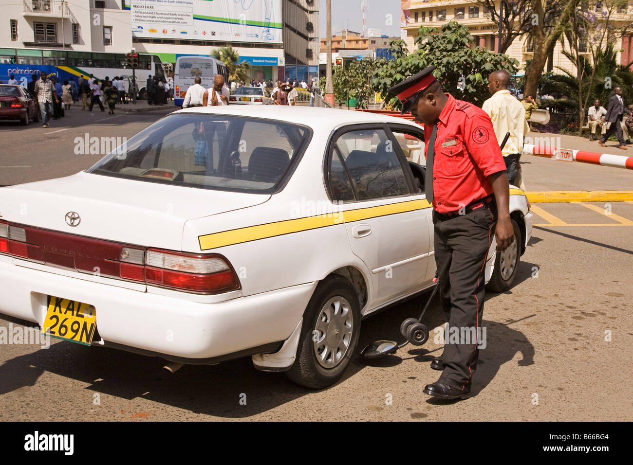 Sicherheits-check zentralen Nairobi Kenia Afrika Stockfoto