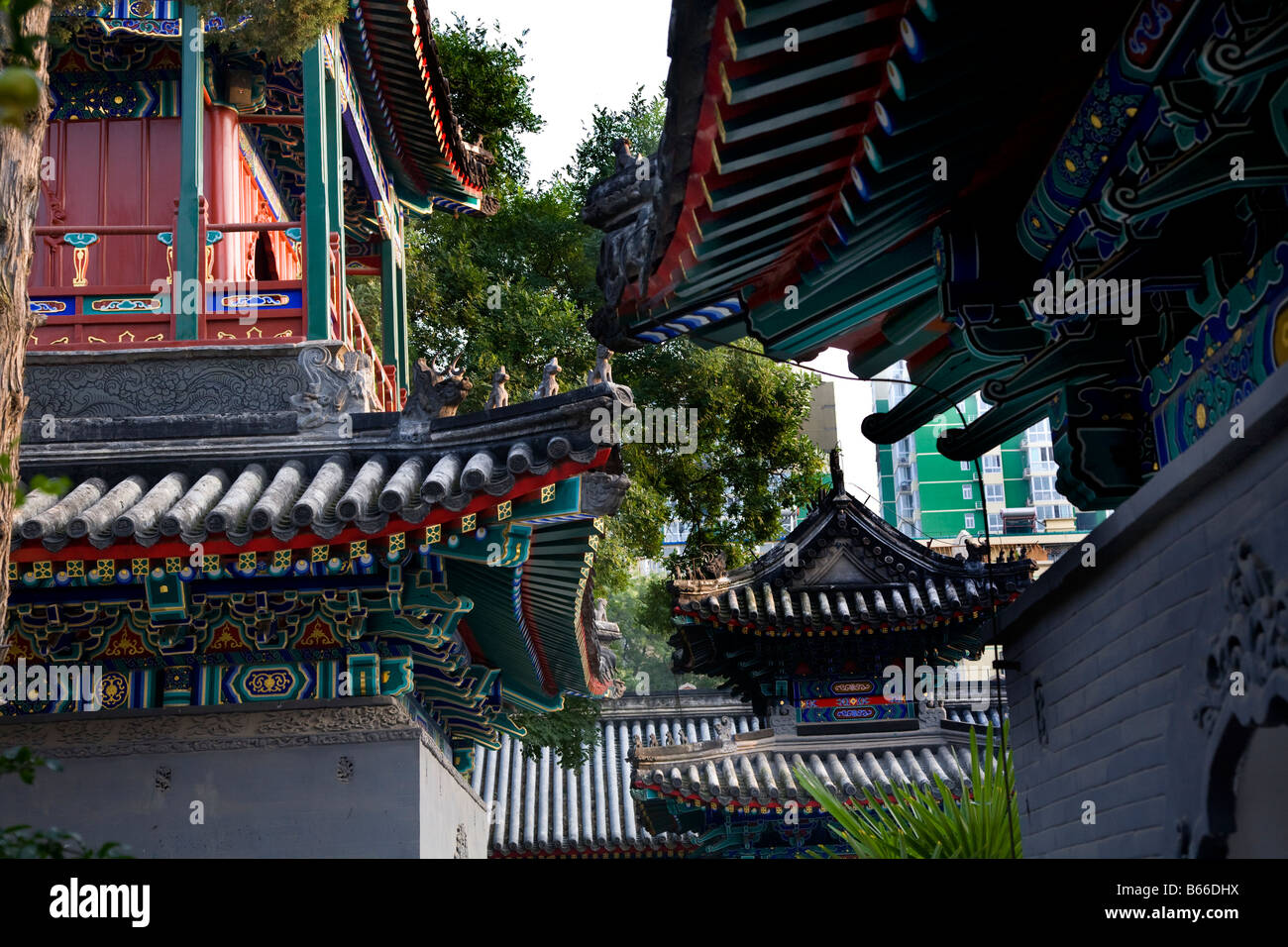 Gebäude im chinesischen Stil Cow Street Niu Jie Moschee Peking China für die Hui Minderheit berühmte muslimische Moschee in China Stockfoto