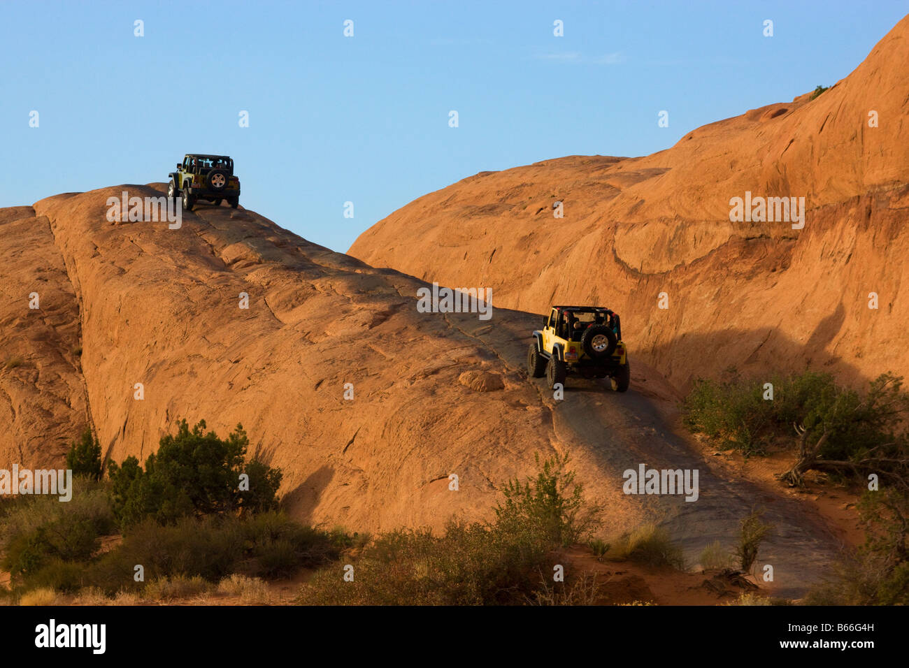 Jeeps auf Hölle s Rache Trail in der Nähe von Moab Utah Stockfoto